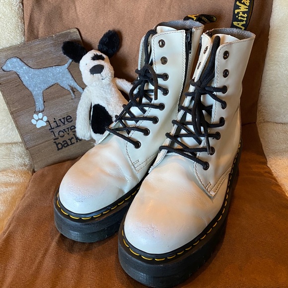 SOLD SOLD SOLD Dr Martens JADON Leather Boots 🤍🖤 - Picture 6 of 9